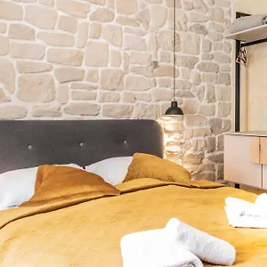 https://lb-amphitheater-apartment.in-istria.net